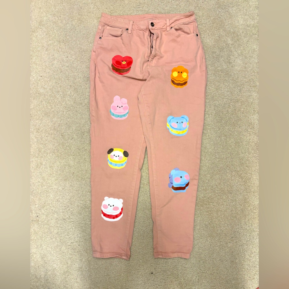 BT21 Pink Sweetie Mom Jeans - Hot Topic